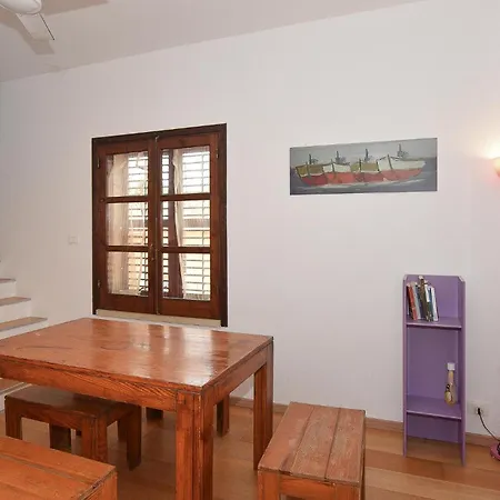 In With Kitchen